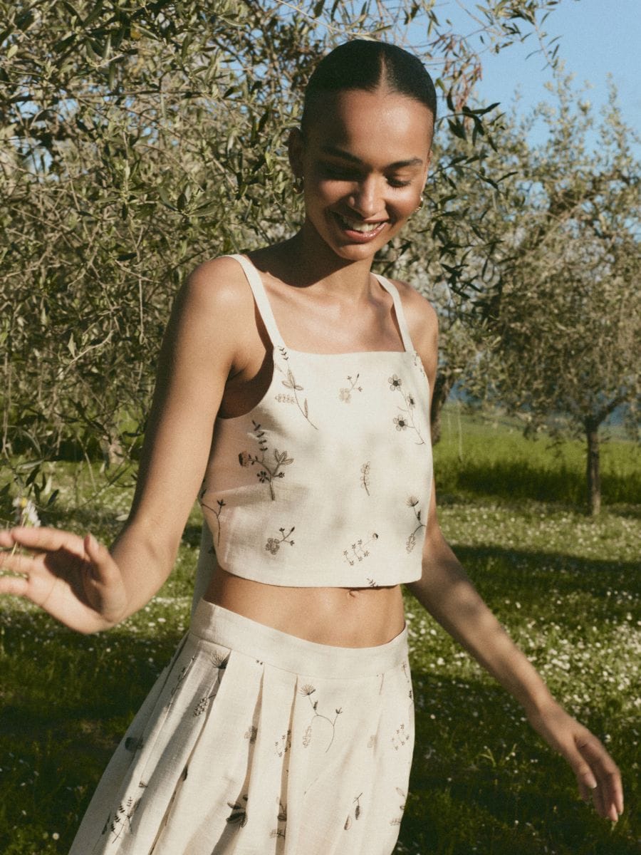 LADIES` TOP