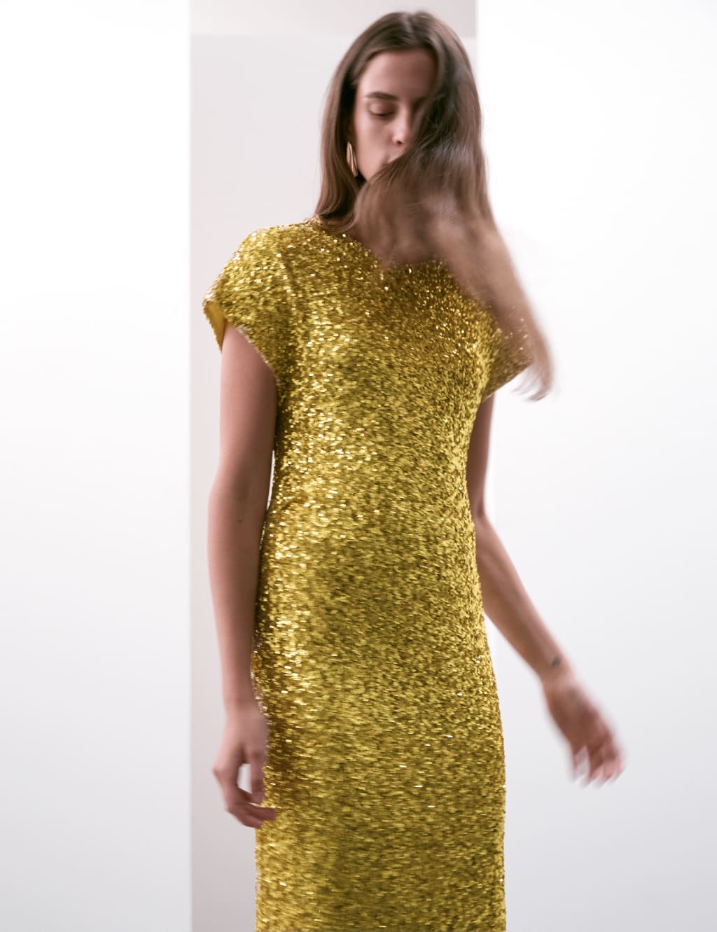 Sequin Round Neck Midaxi Shift Dress