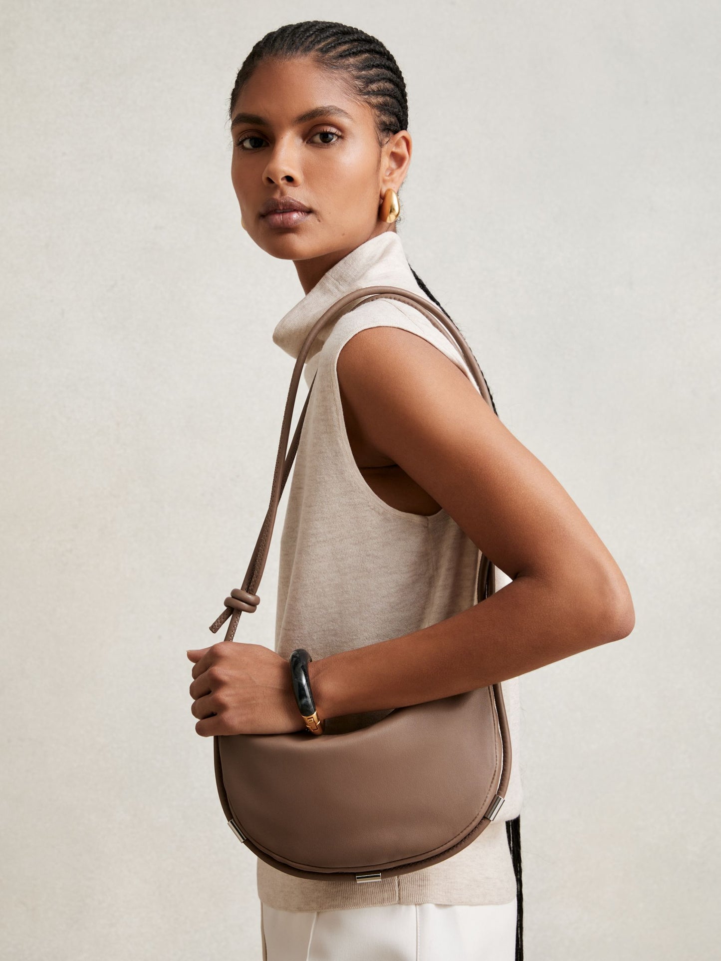 Leather Rope Strap Shoulder Bag in Neutral