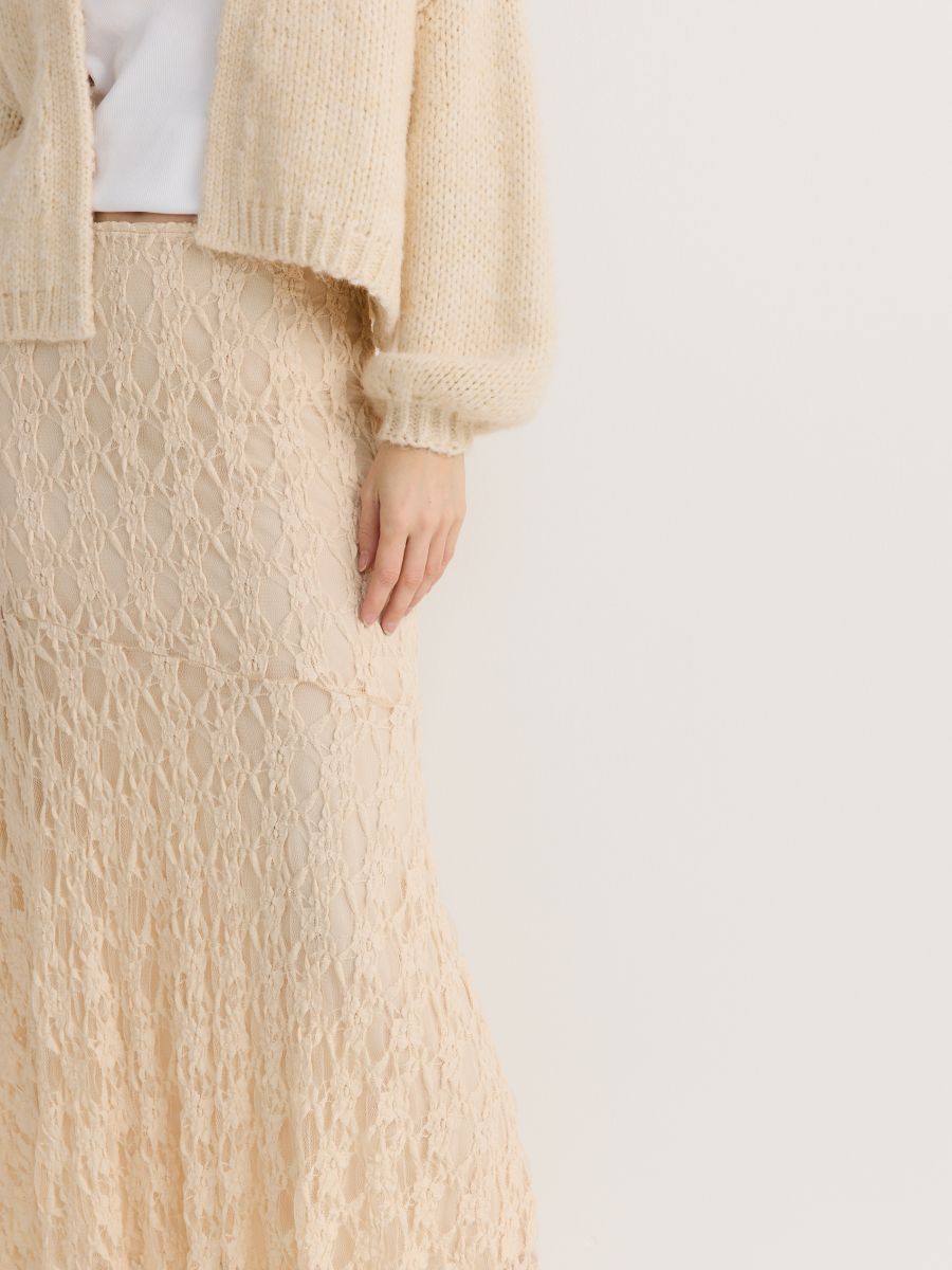 Maxi lace skirt