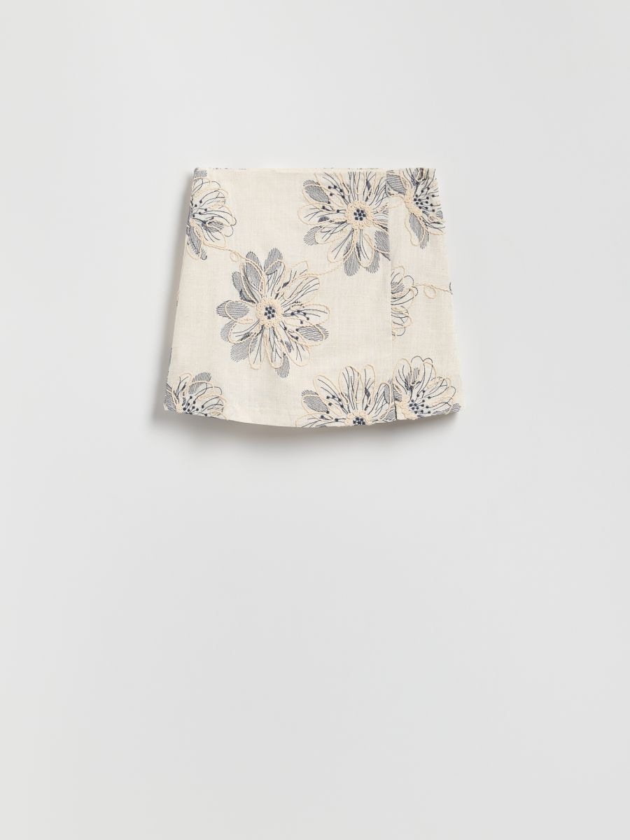 Skort with added linen