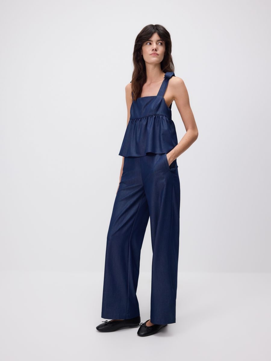 Wide leg jeans with slit