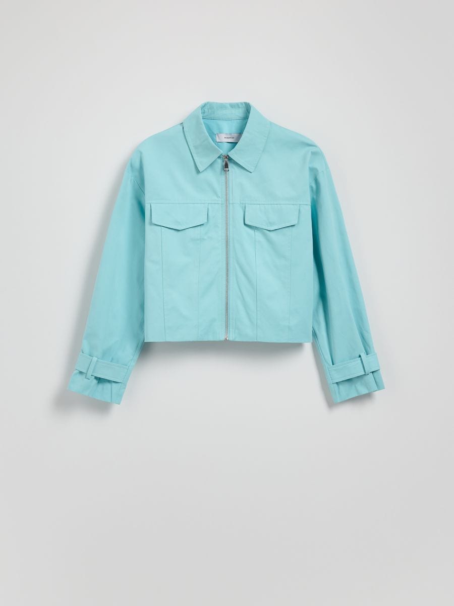 Cropped jacket with collar