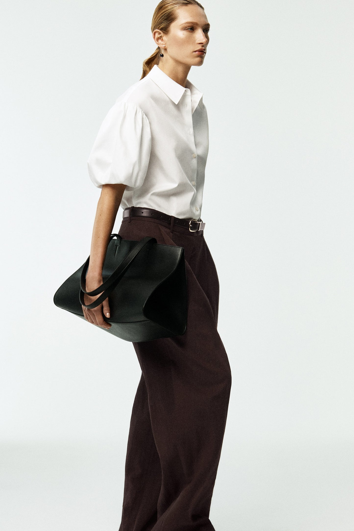 Relaxed Fluid Wide-Leg Trousers