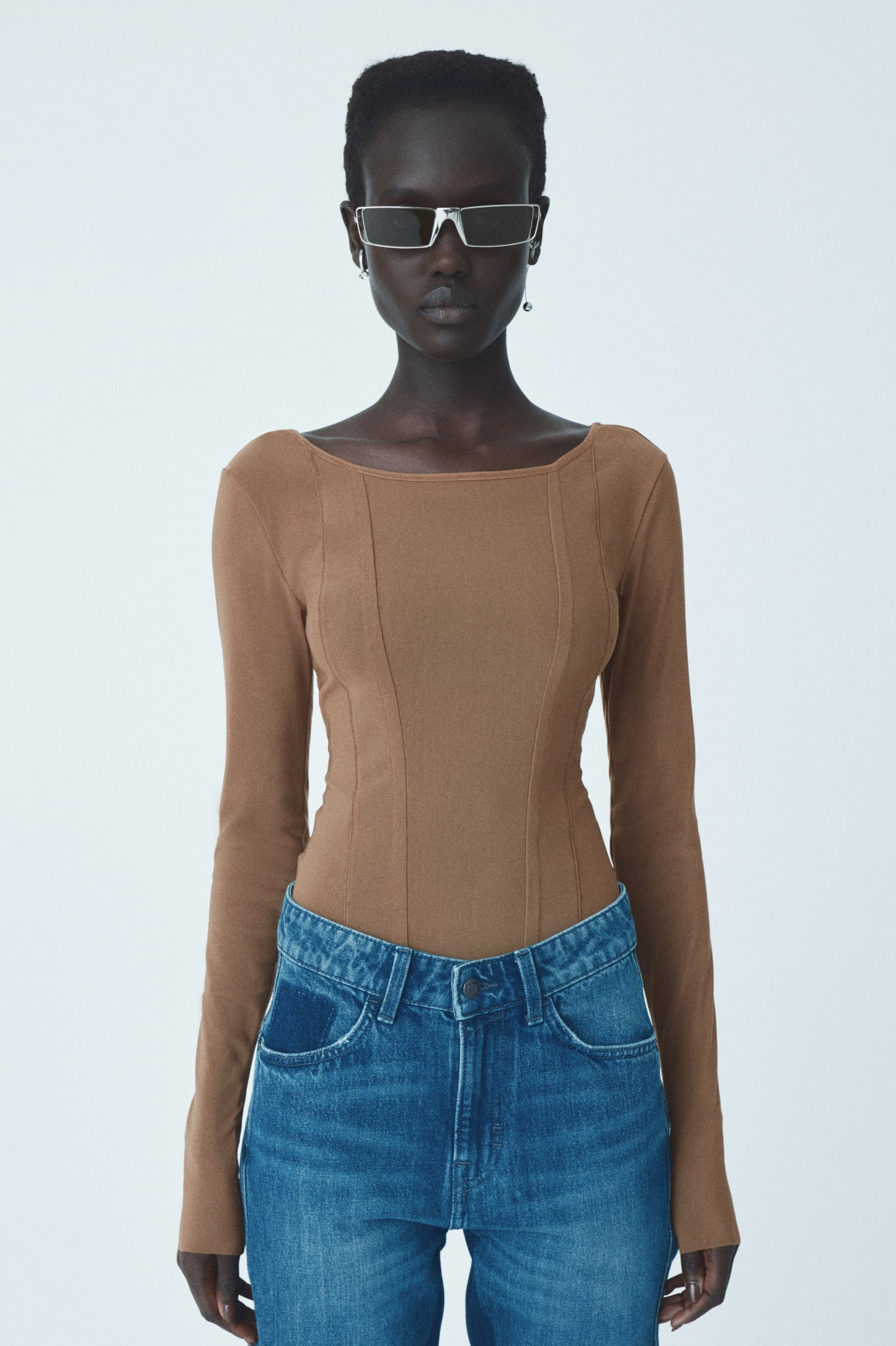 Long-sleeved mesh body