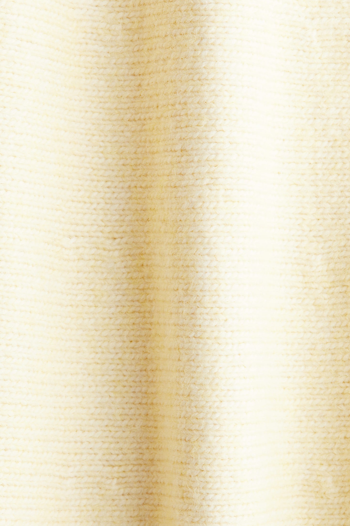 Flared knitted skirt