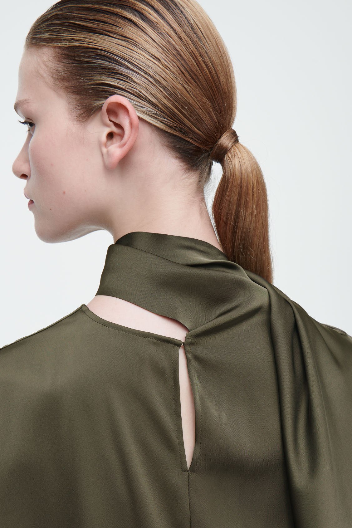 The scarf shift dress