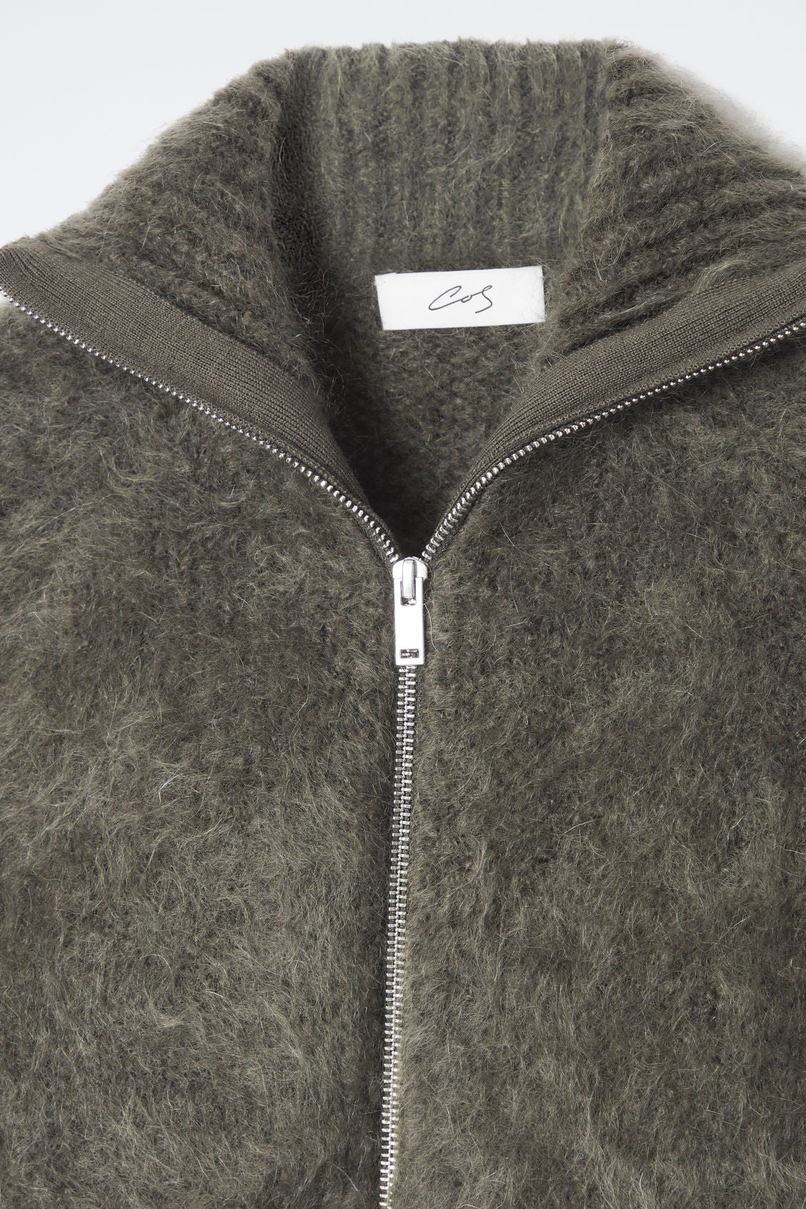 The brushed mohair zip-up jacket