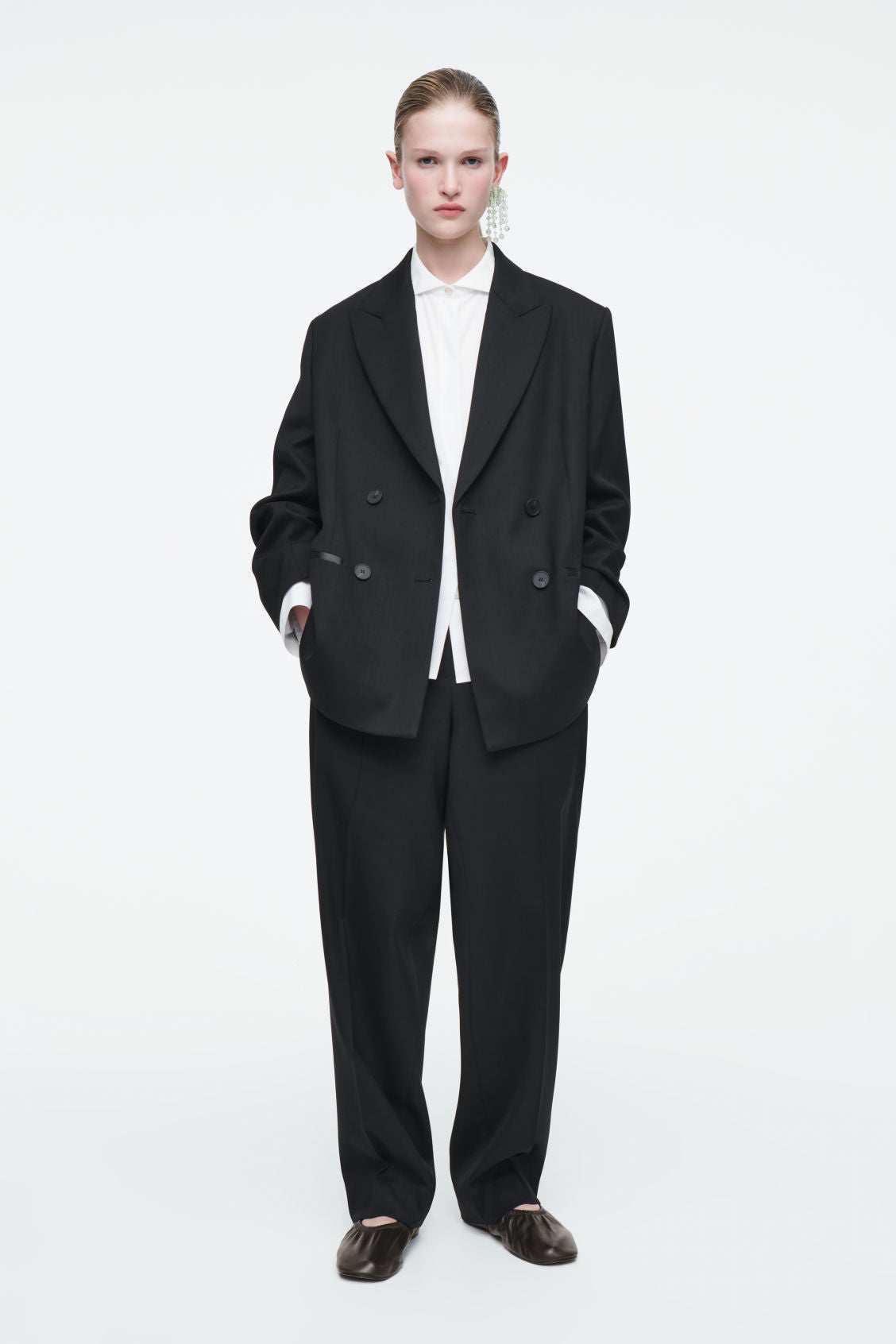 The tailored peak-lapel blazer