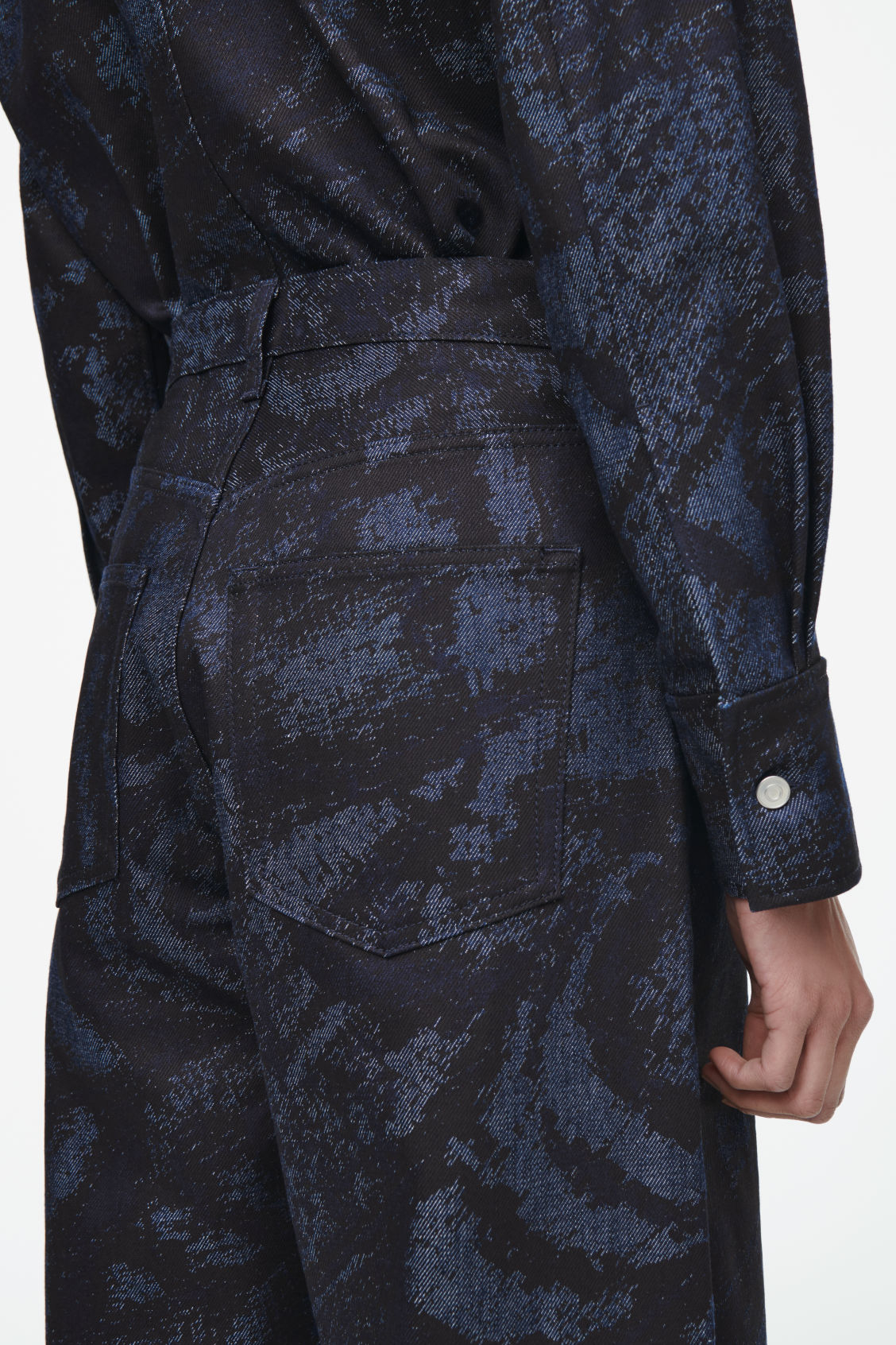 Bay jacquard barrel-leg jeans