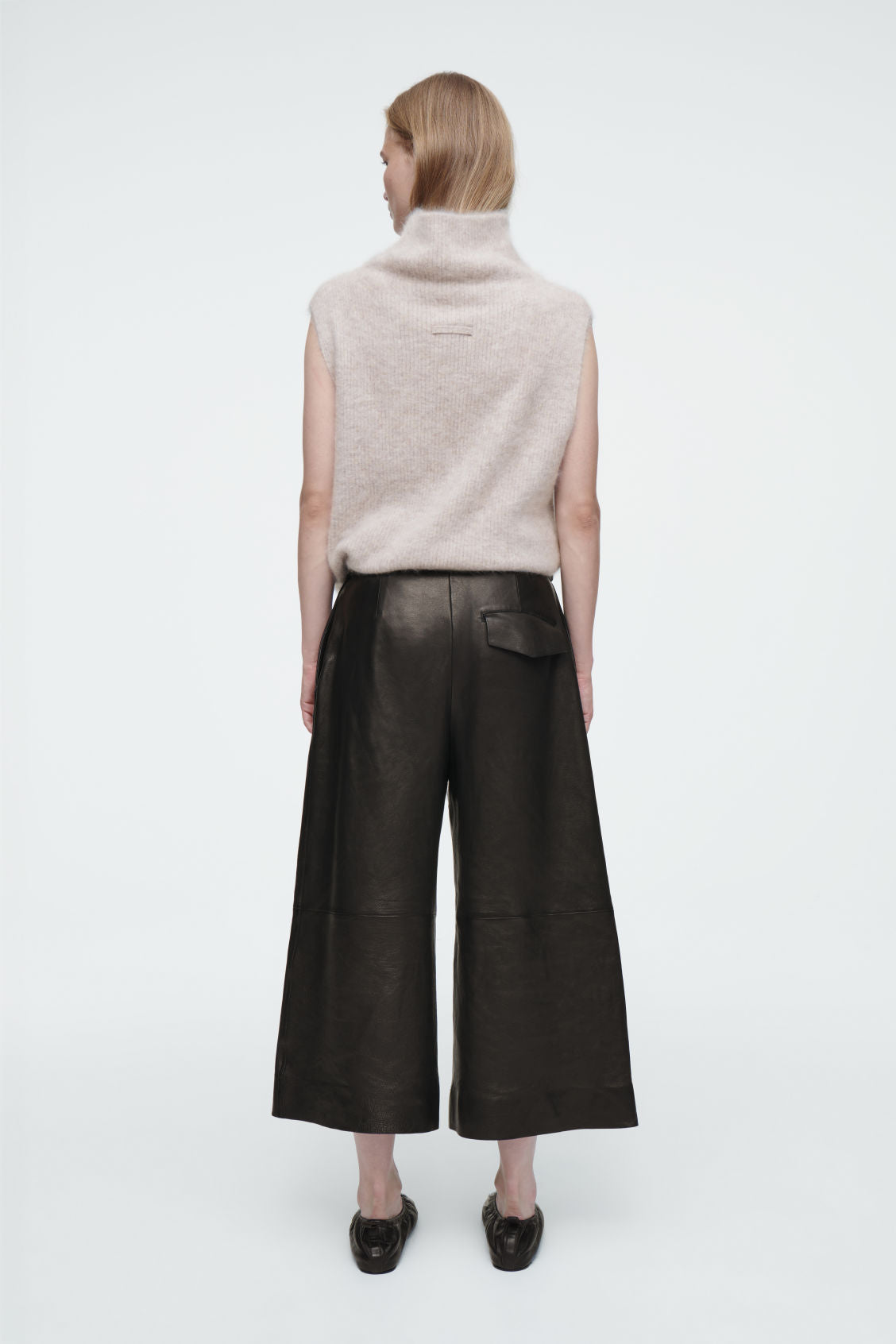 The leather barrel-leg culottes