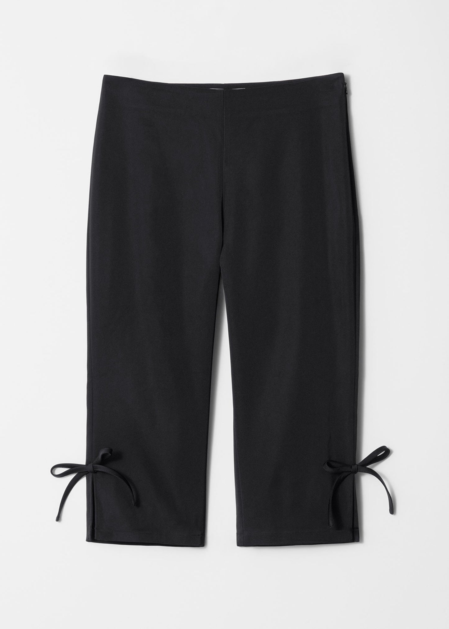 Ribbon-Detailed Capri Trousers
