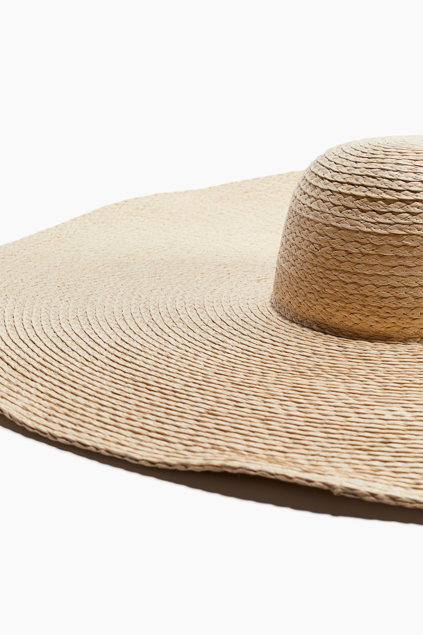 Wide-brim straw hat
