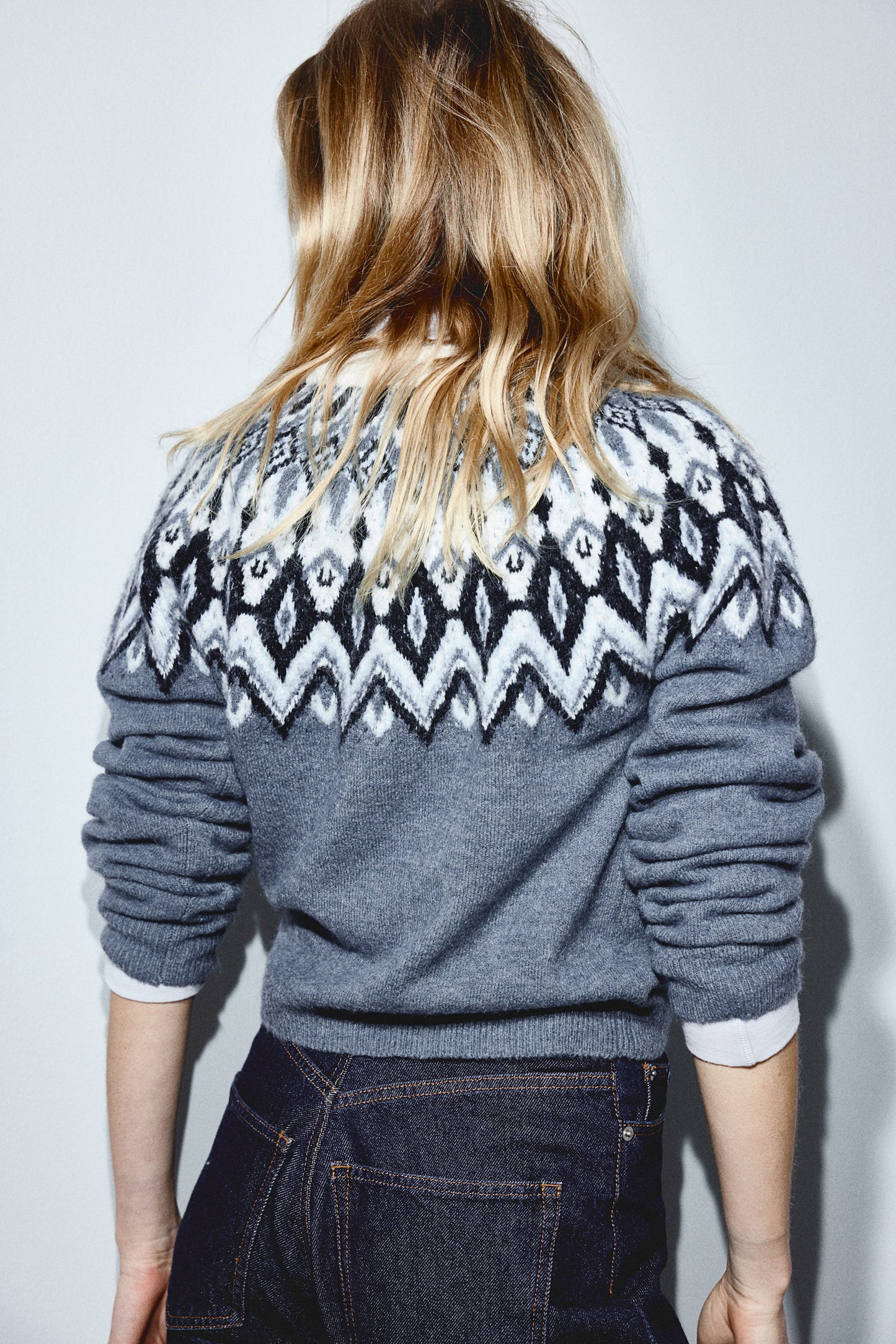 Jacquard-knit cardigan