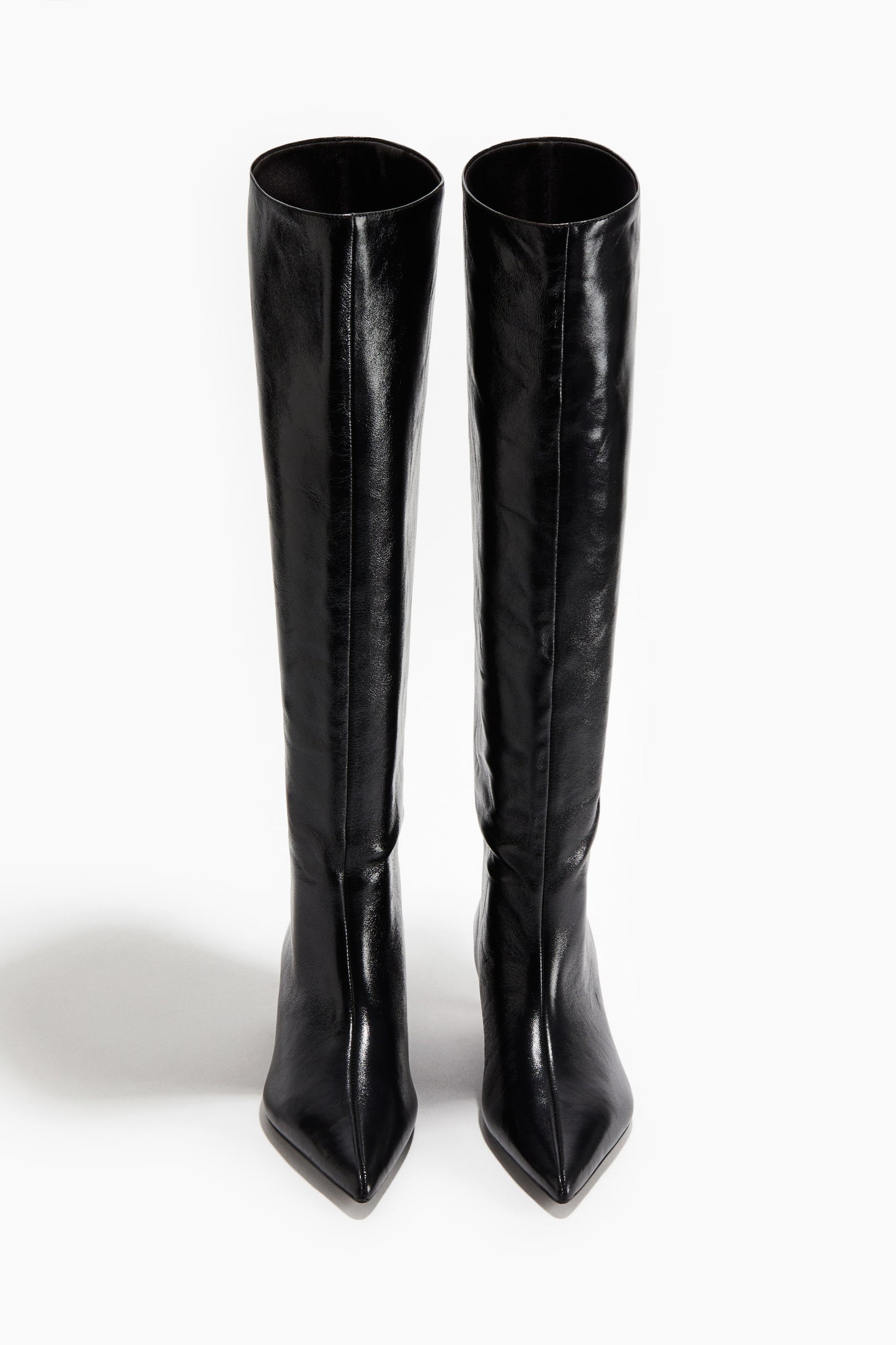 Kitten-heeled leather boots