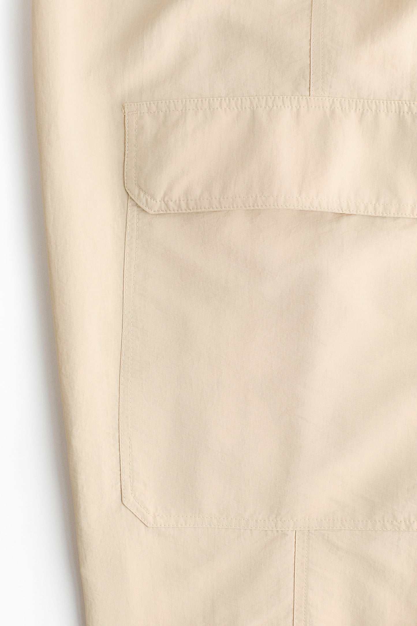 Oversized cargo trousers