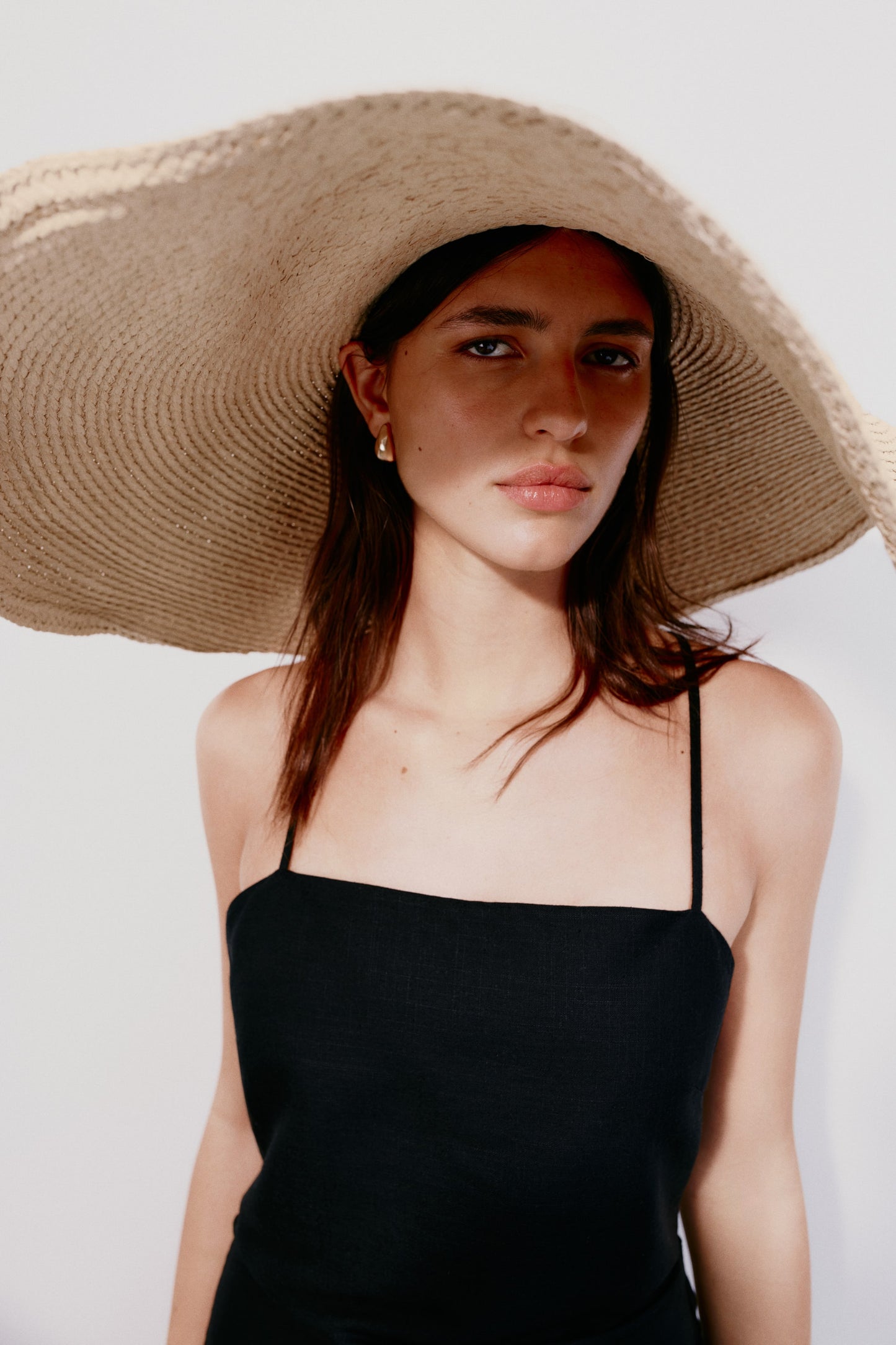 Wide-brim straw hat