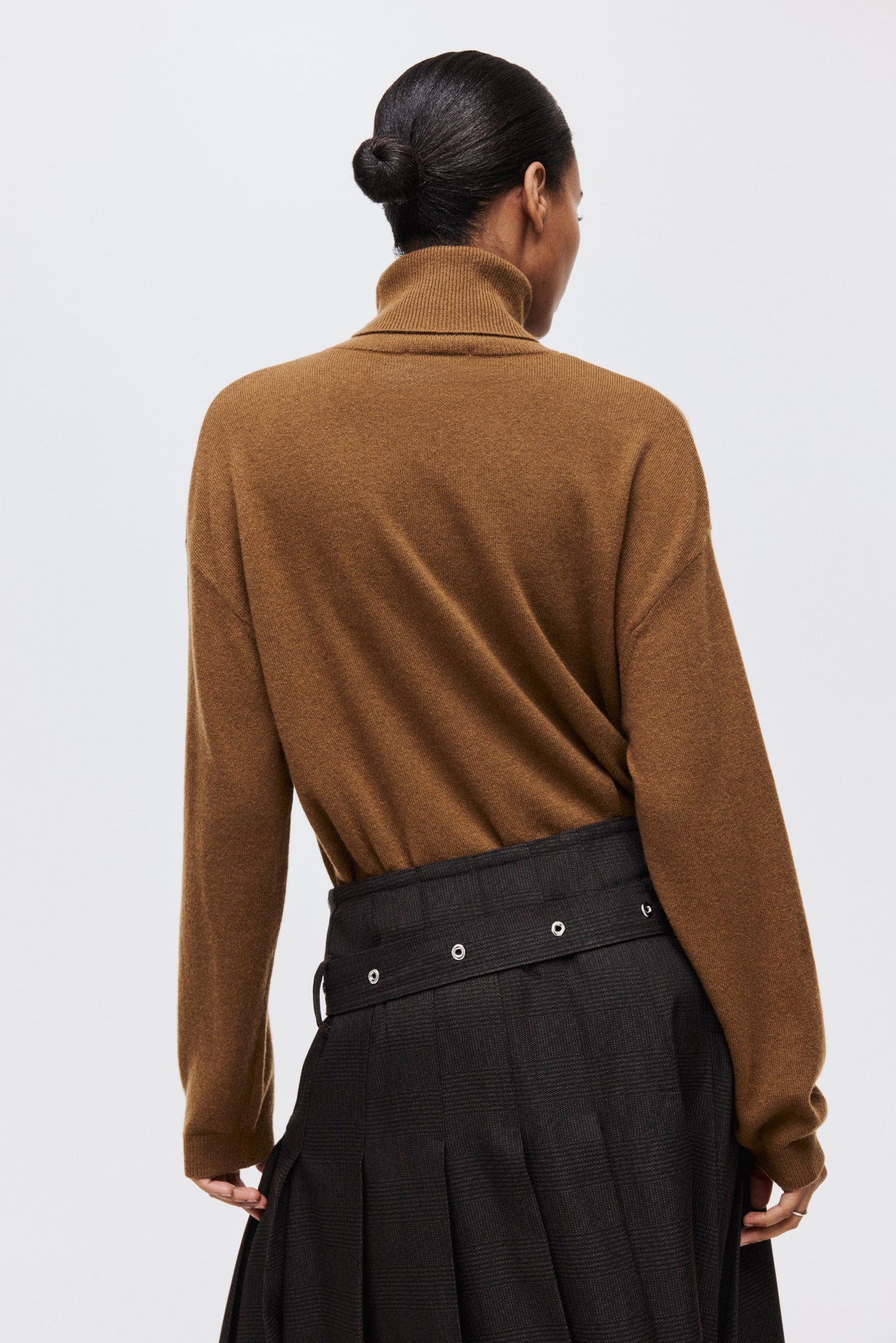 Cashmere polo-neck jumper