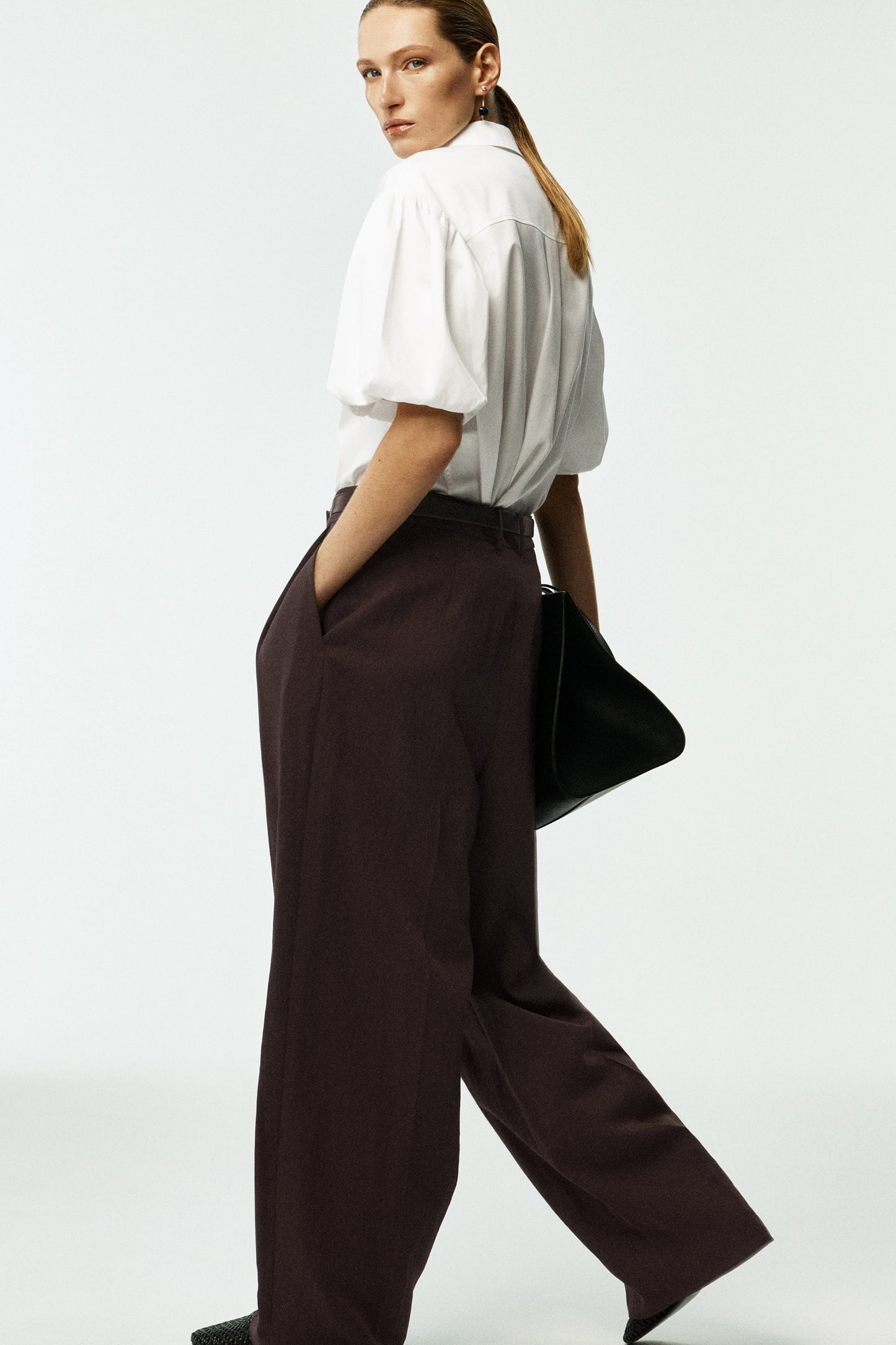 Relaxed Fluid Wide-Leg Trousers