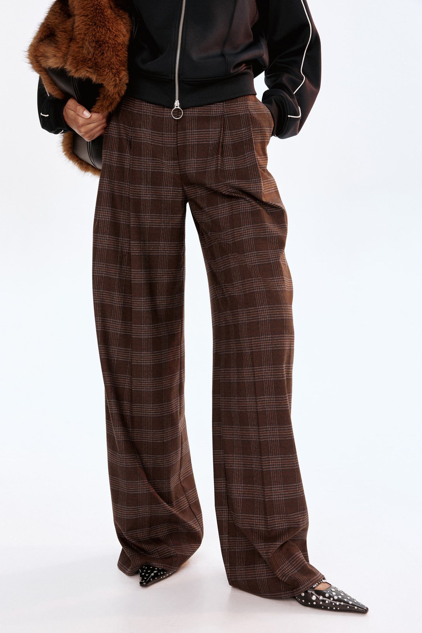 Wide tailored trousers