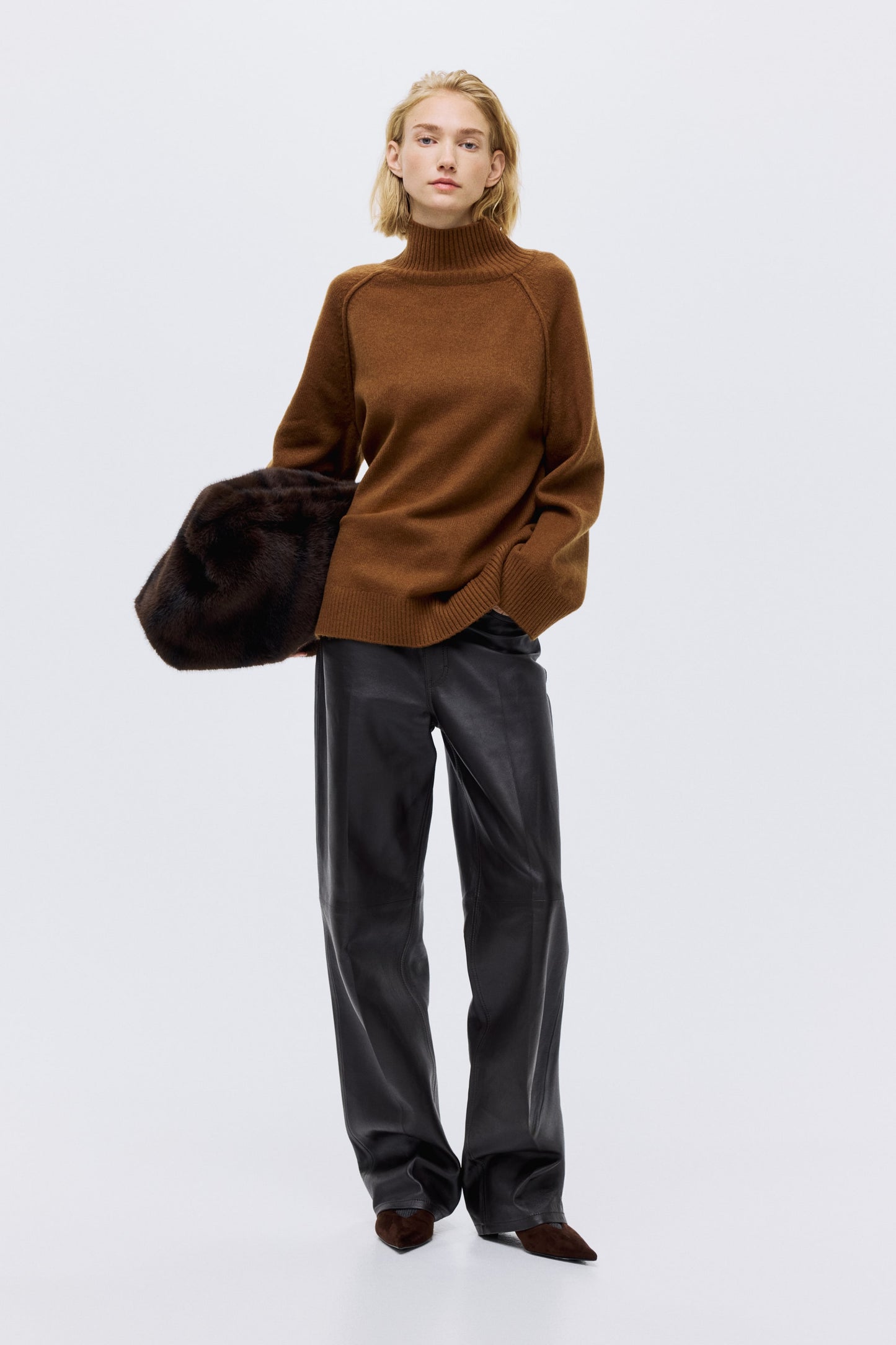 Oversized turtleneck jumper