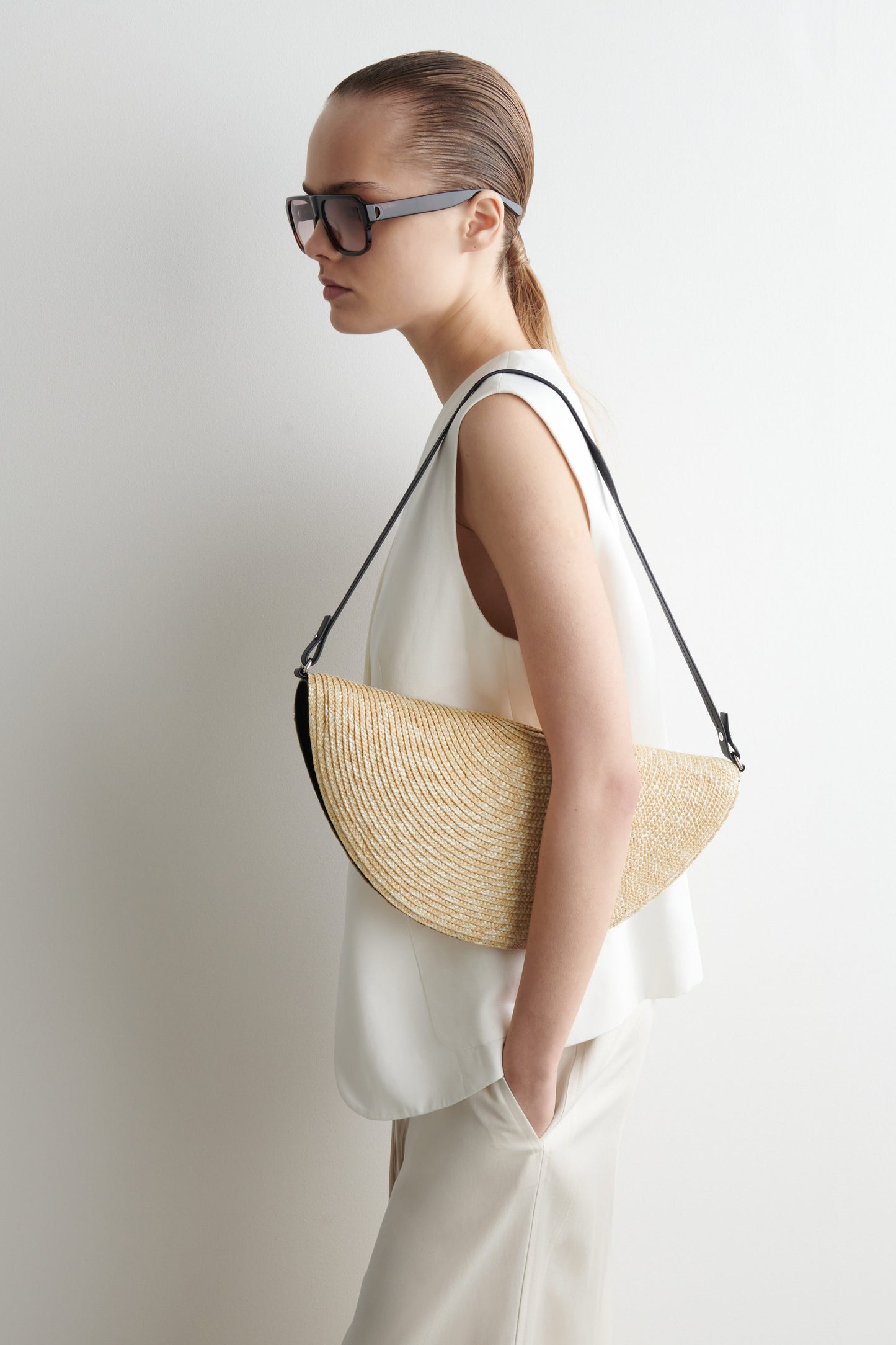 Soleil clutch bag - straw