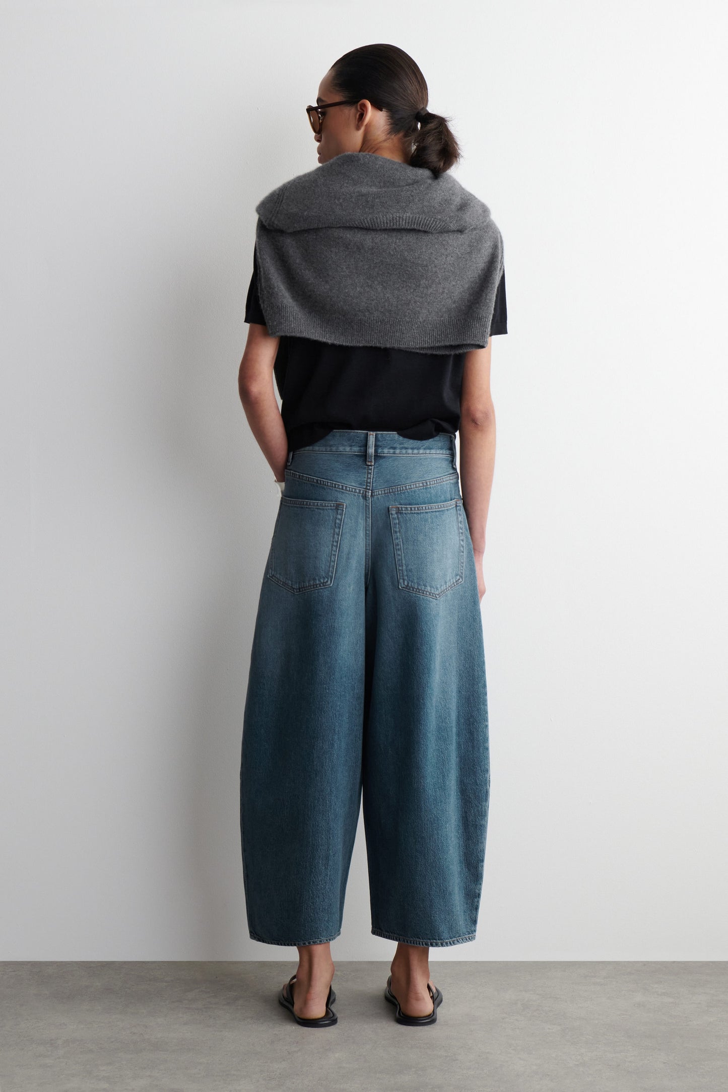 Twine Barrel-Leg Jeans