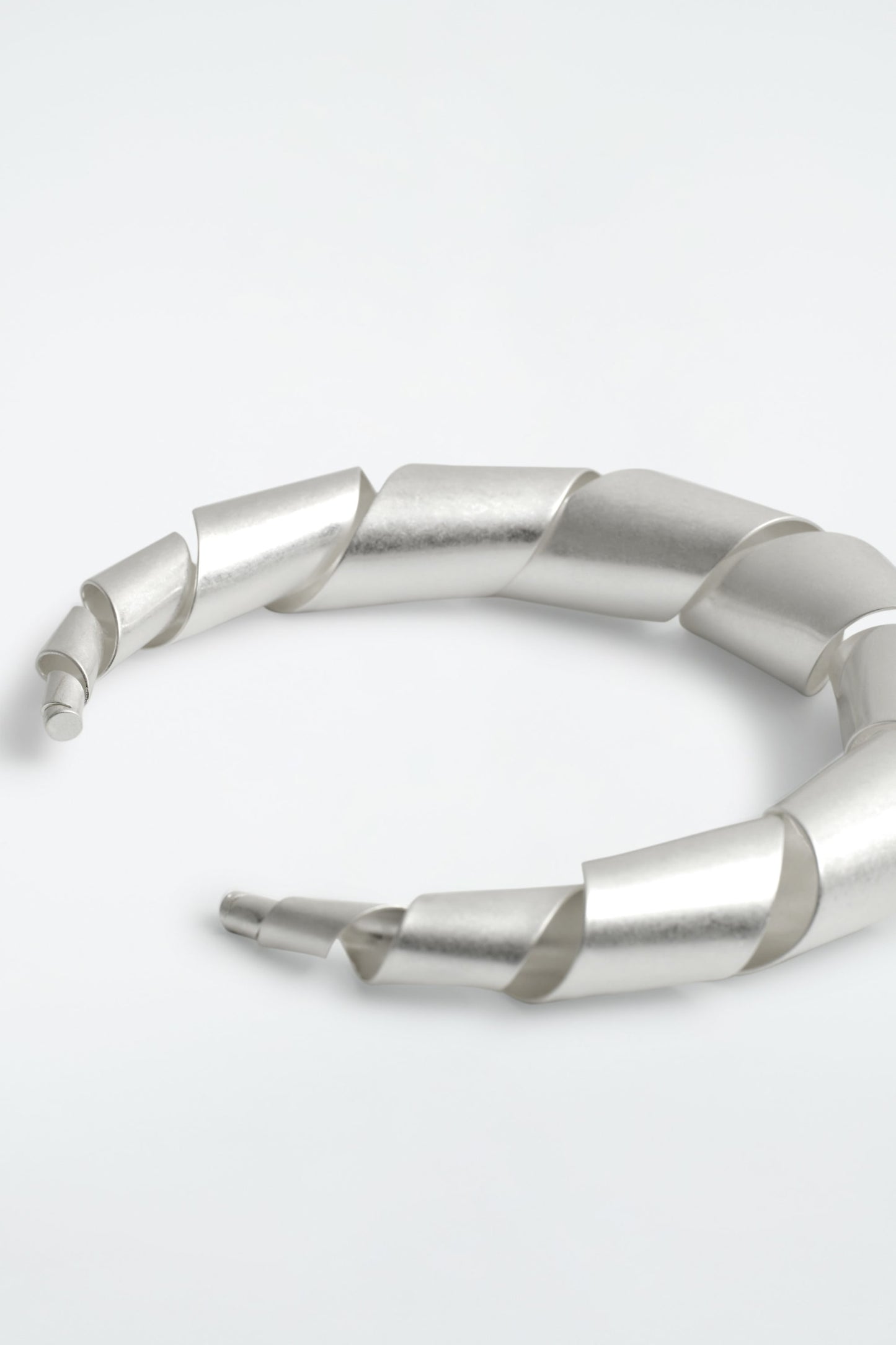 Twisted necklace