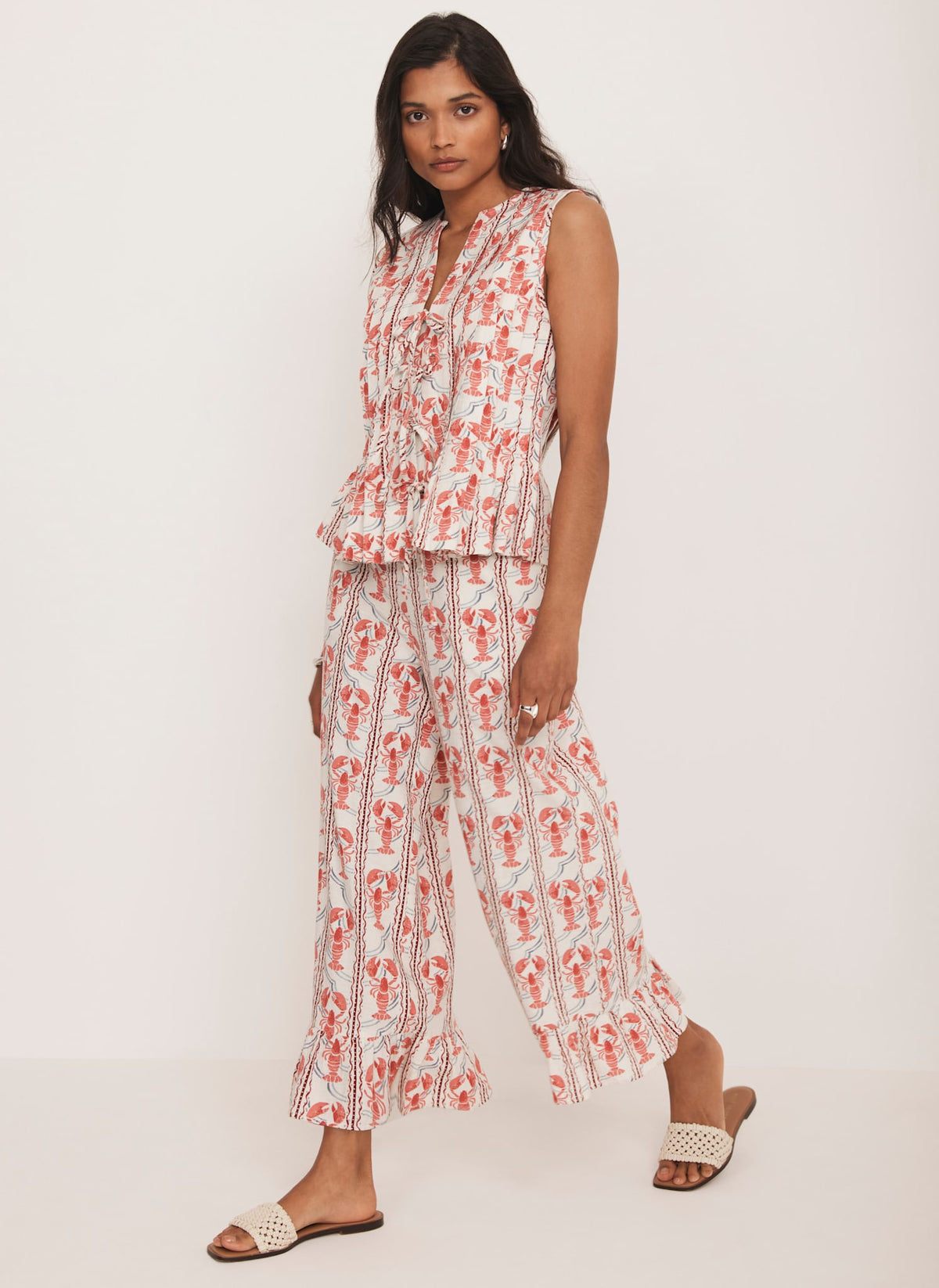 Red Lobster Print Cropped Trousers