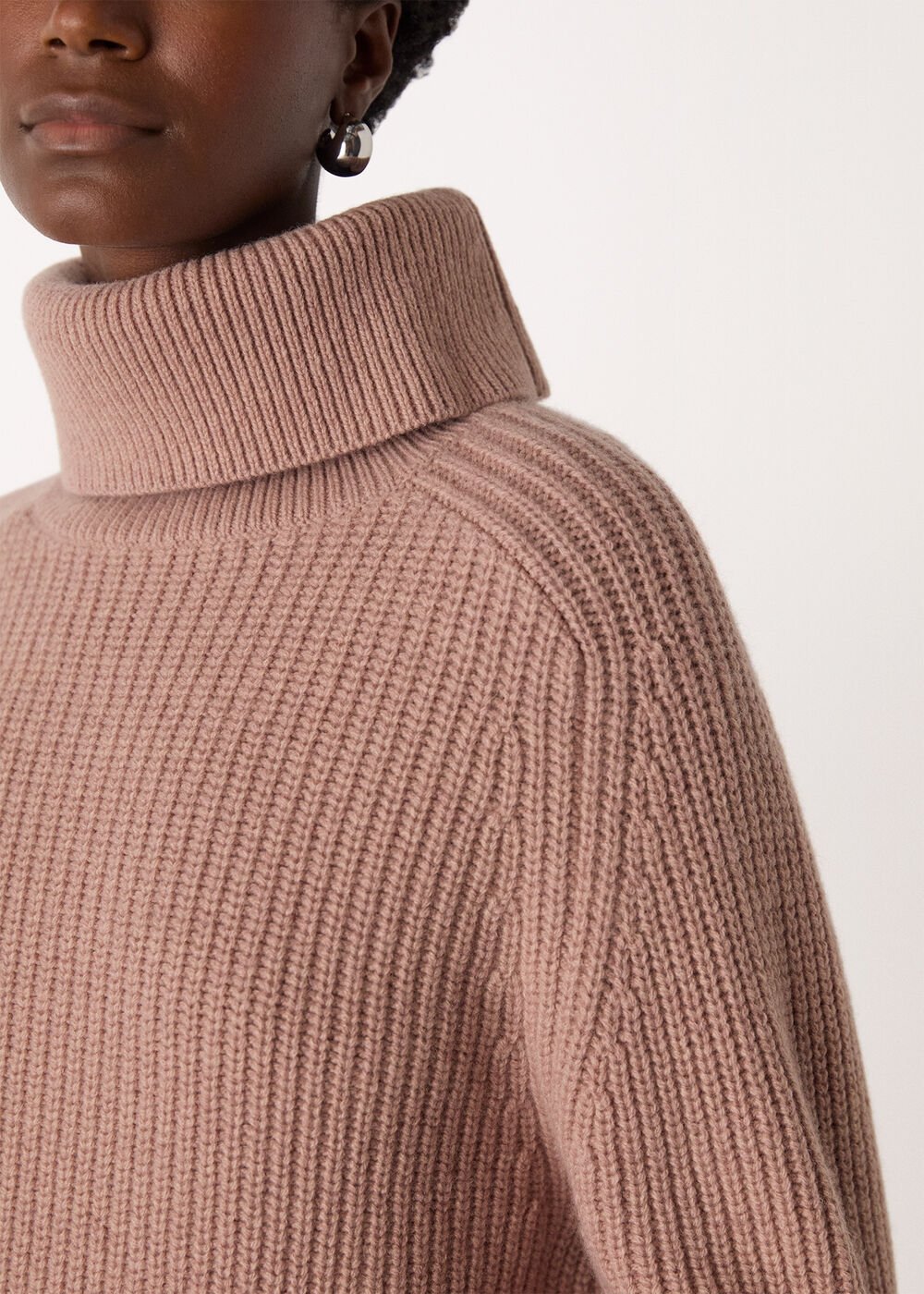 Rose Heavy Gauge Roll Neck Knit