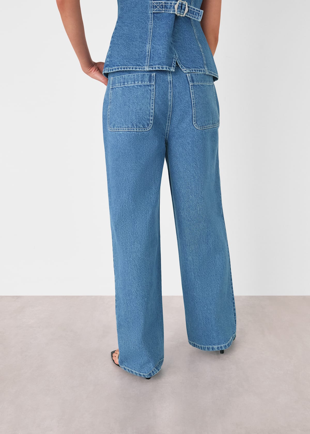 Denim Relaxed Straight Leg Jean