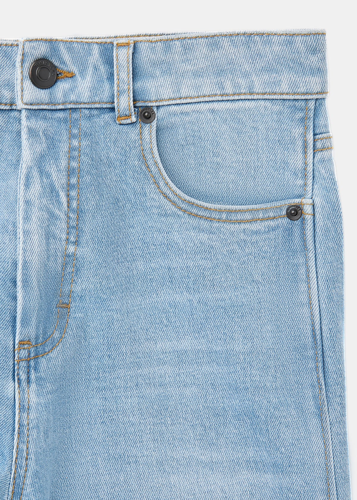 Light Wash Stretch Barrel Leg Jean
