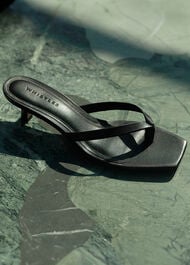 Black Toe Post Kitten Heel Mules
