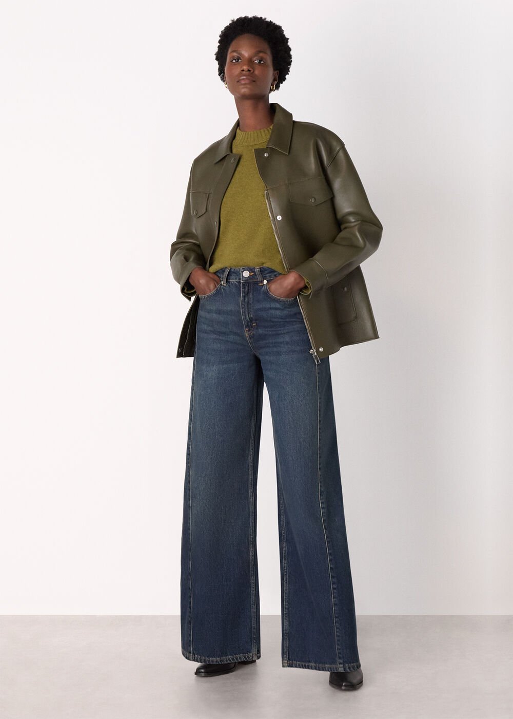 Olive Wool Curved Hem Knit