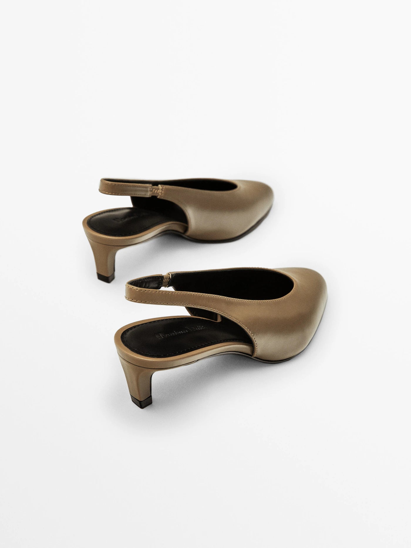 Round toe slingback heeled shoes