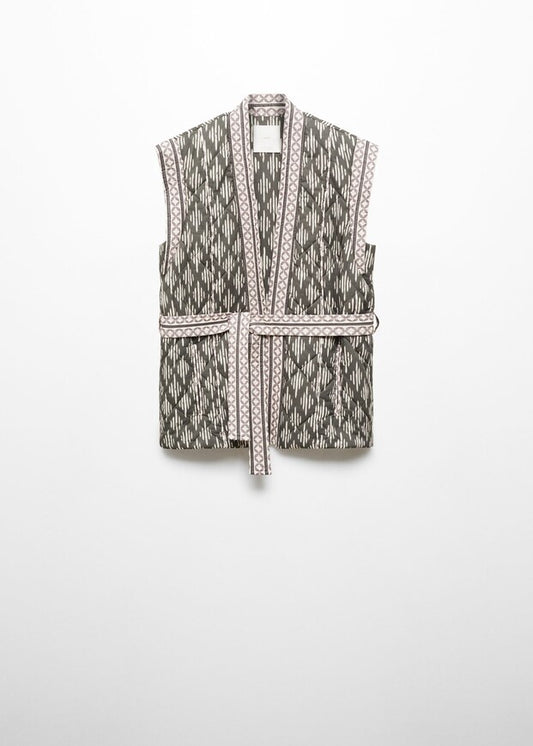 Quilted gilet with belt