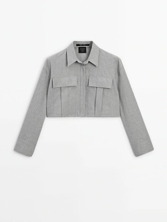 Cropped shirt with pockets