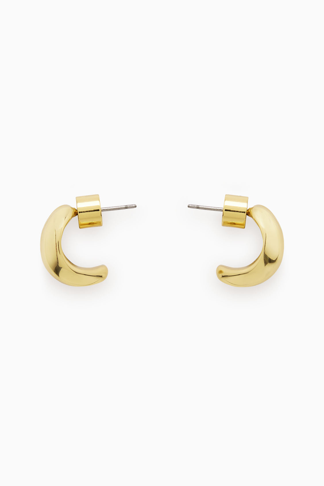 Curved layered stud earrings