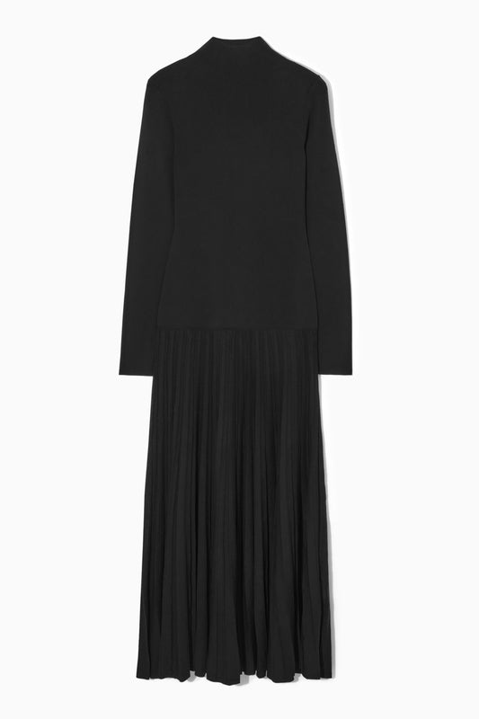 Pleated knitted maxi dress