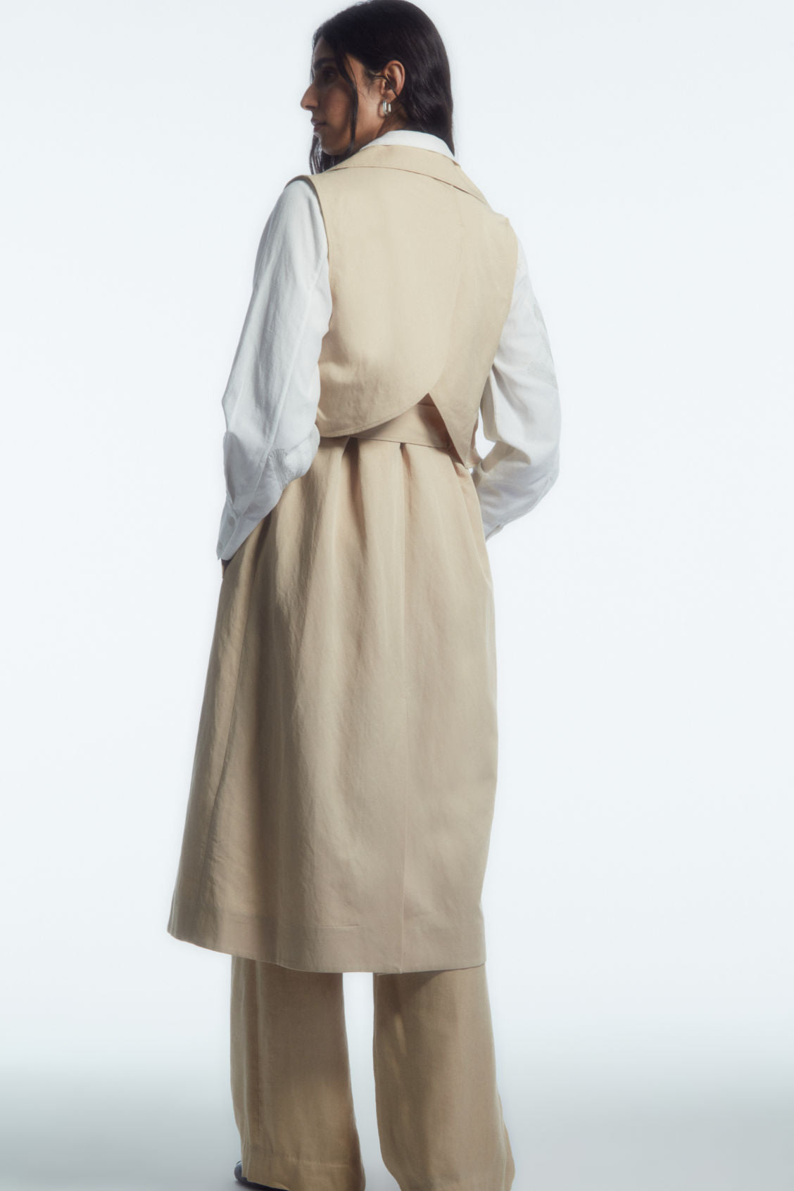 Sleeveless linen-blend trench coat