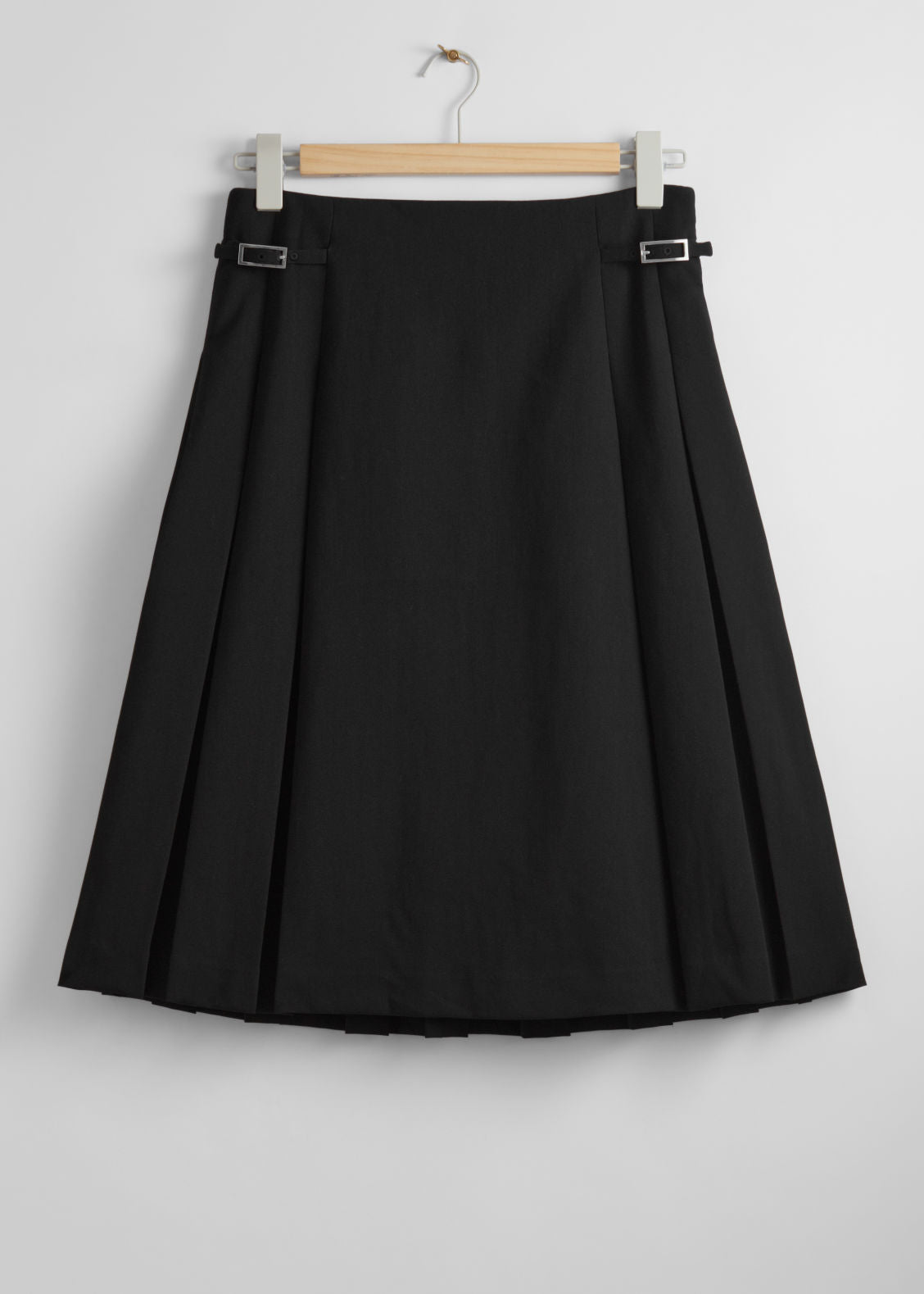 Pleated midi skirt
