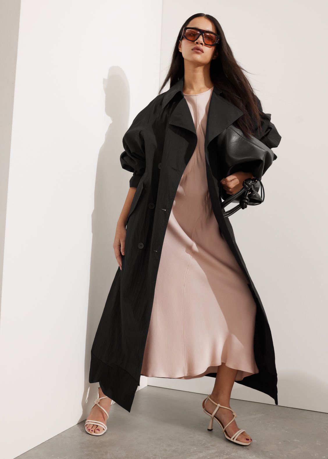Crinkle-effect trench coat
