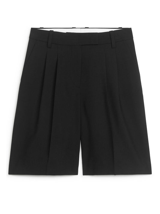 Tailored wool shorts