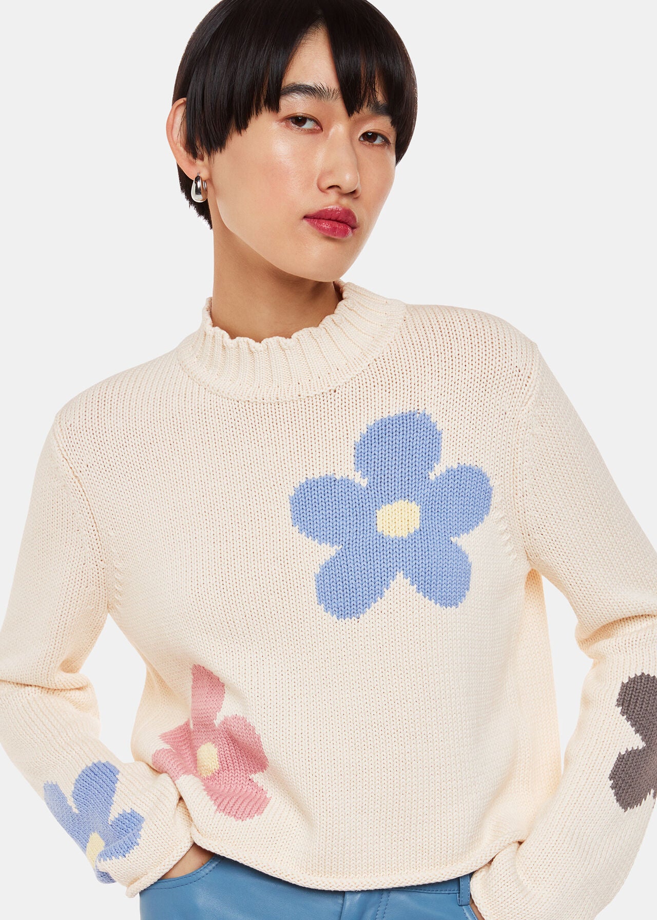 Flower cropped knitted jumper