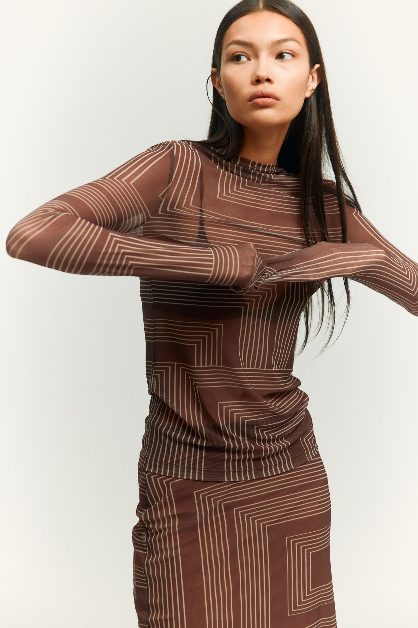 Mesh skirt
