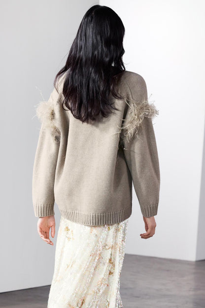 Oversized 100% wool feather sweater