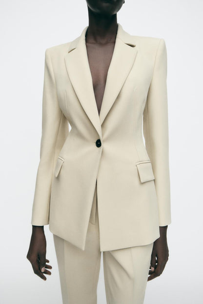 Fitted blazer with shoulder pads