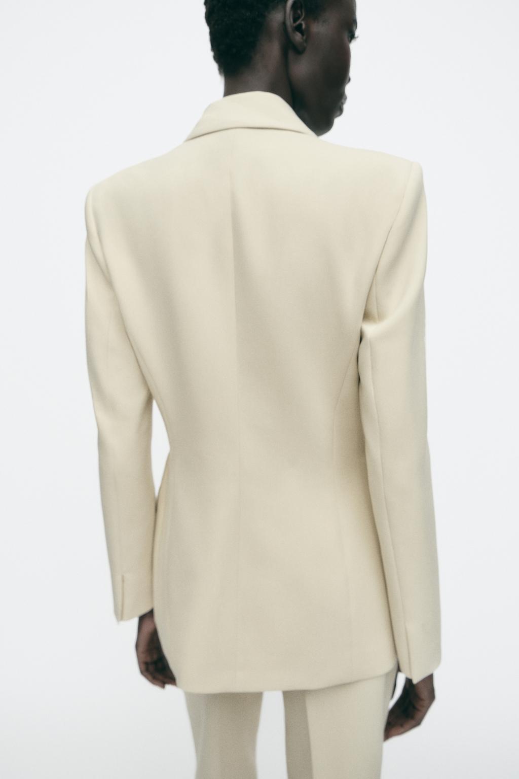 Fitted blazer with shoulder pads