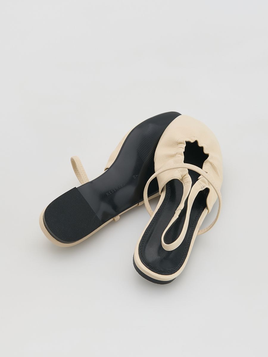Open heel pumps