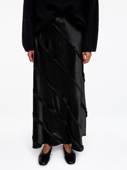 Fluid Skirt
